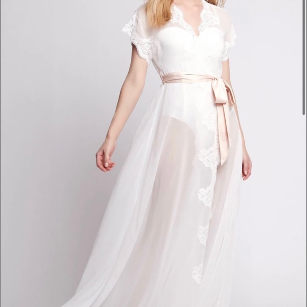 Homebodii Long Lace Chiffon Bridal Robe. Small.